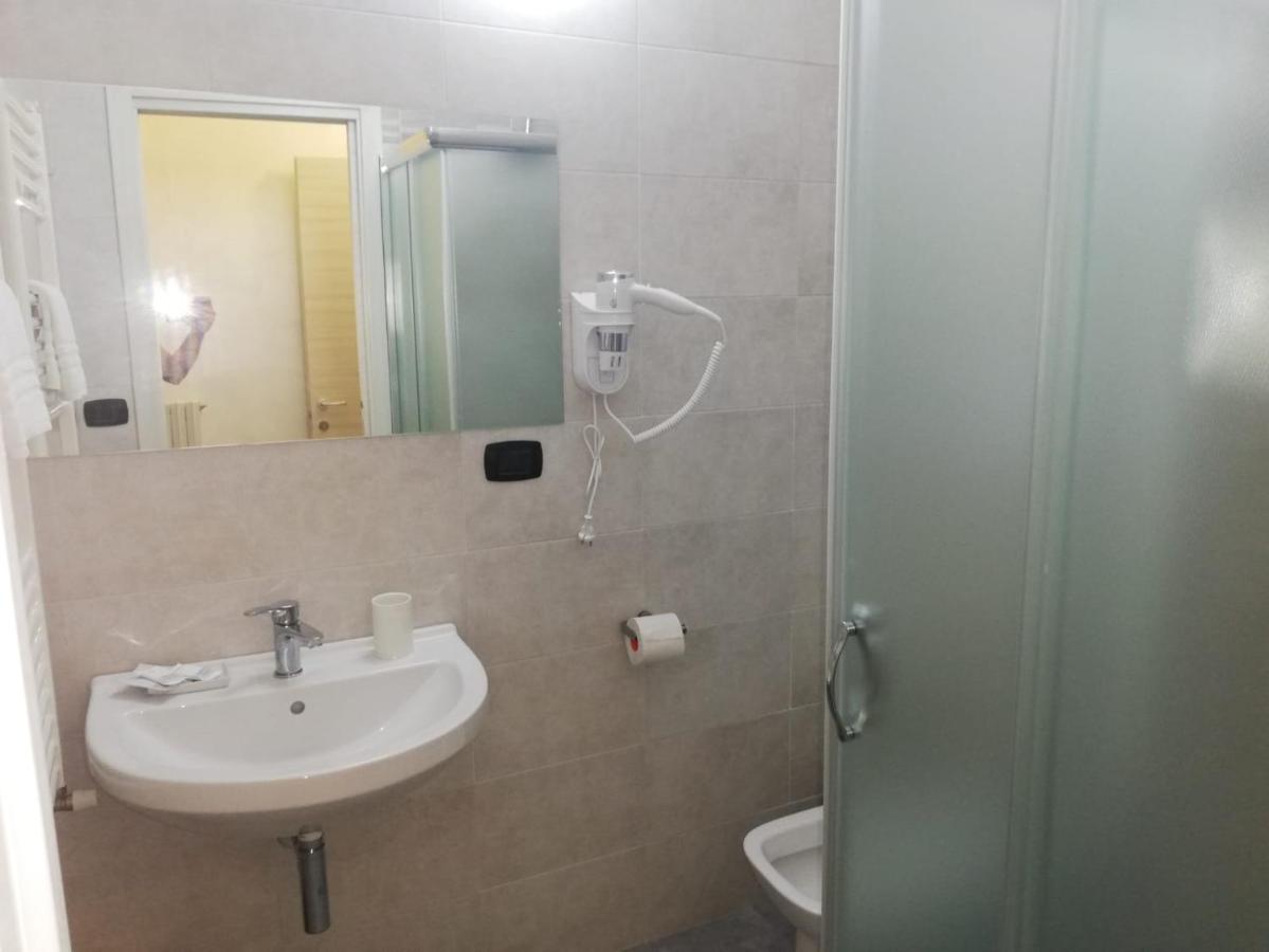 Oasi 210 Hotel Barletta Exterior photo